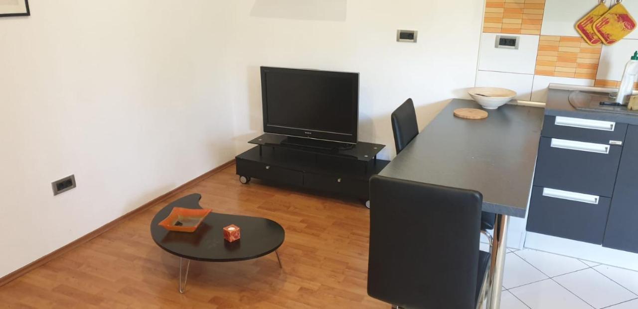 Nest For A Rest Apartment Seget Vranjica Exterior photo